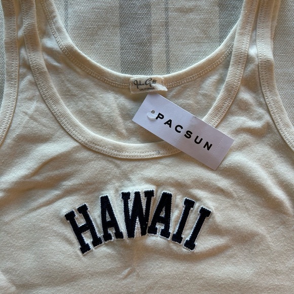 Brandy Melville Hawaii Tank Top - Picture 2 of 5